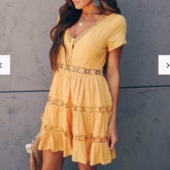 Vici Dresses & Skirts - Babydoll crochet crinkled ruffle hemline dress